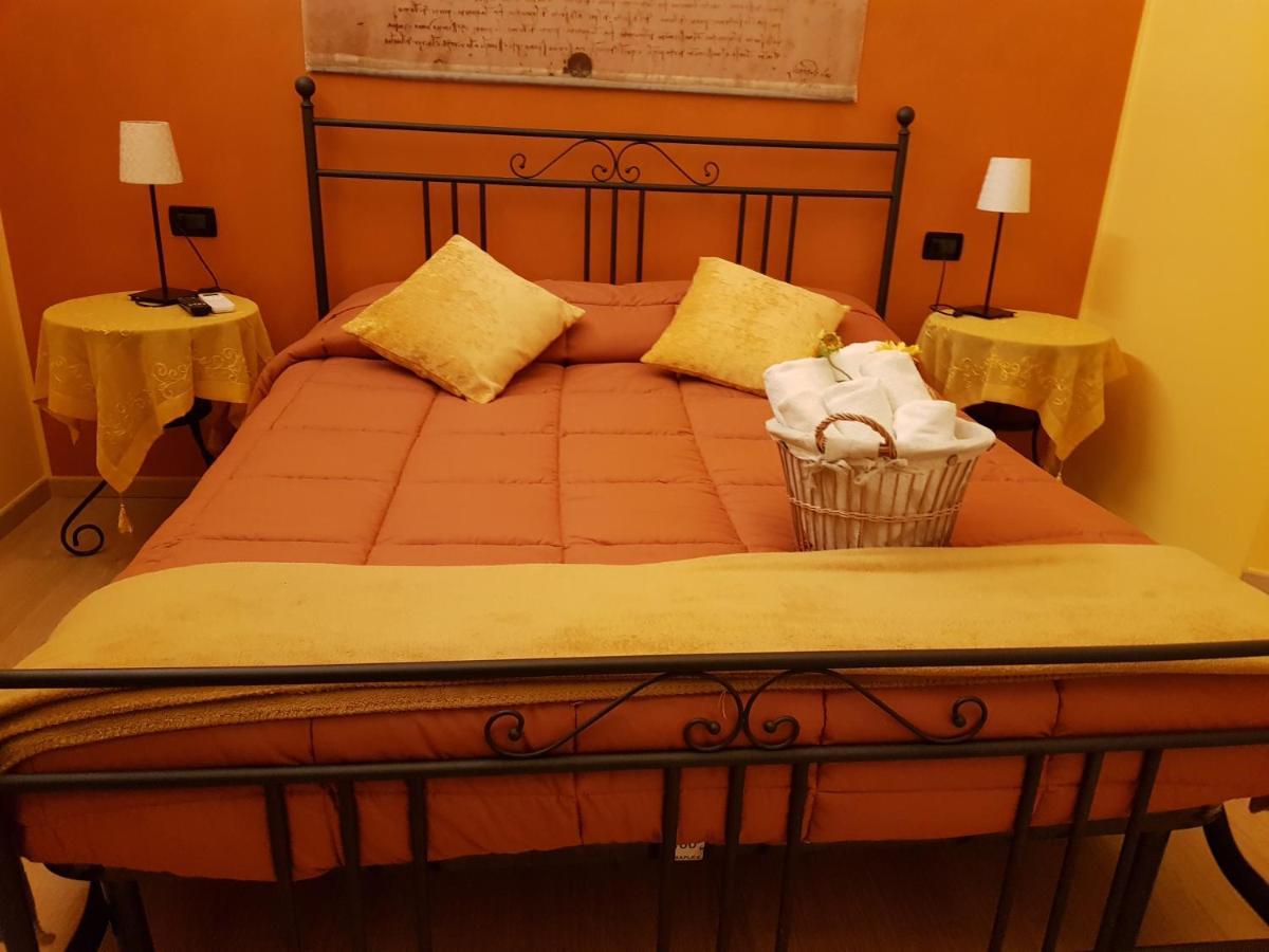 Ghiro Ghiotto Bed & Breakfast Pietra Ligure Dış mekan fotoğraf