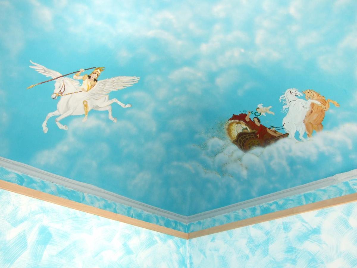Ghiro Ghiotto Bed & Breakfast Pietra Ligure Dış mekan fotoğraf
