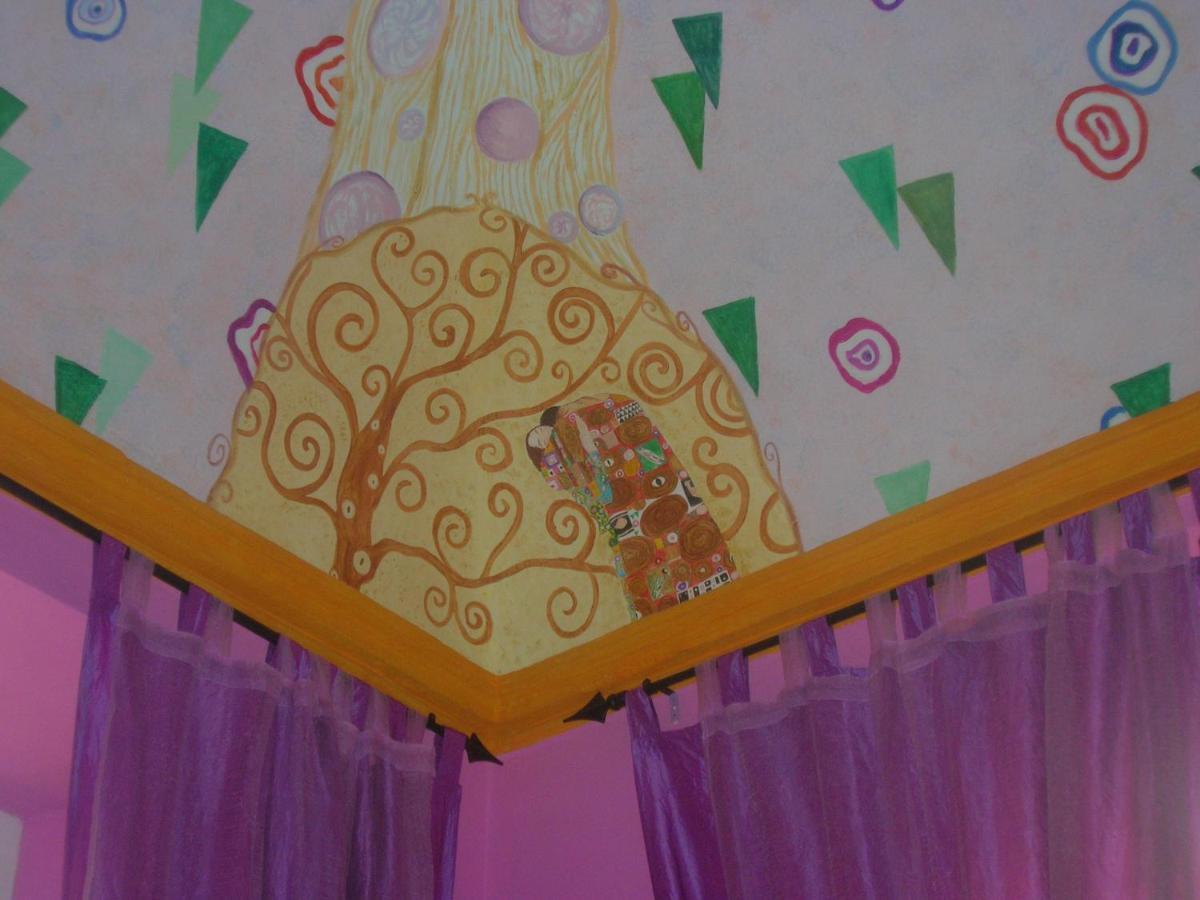 Ghiro Ghiotto Bed & Breakfast Pietra Ligure Dış mekan fotoğraf