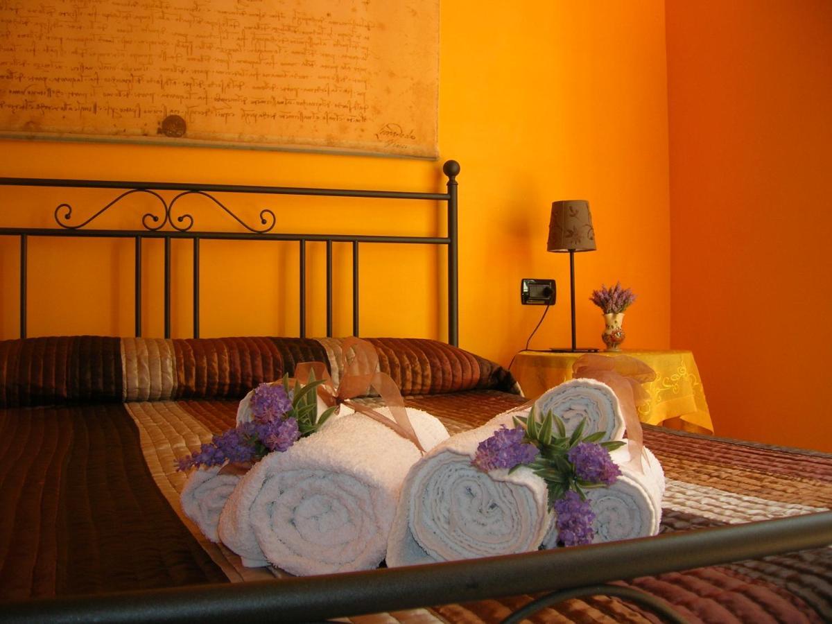 Ghiro Ghiotto Bed & Breakfast Pietra Ligure Dış mekan fotoğraf