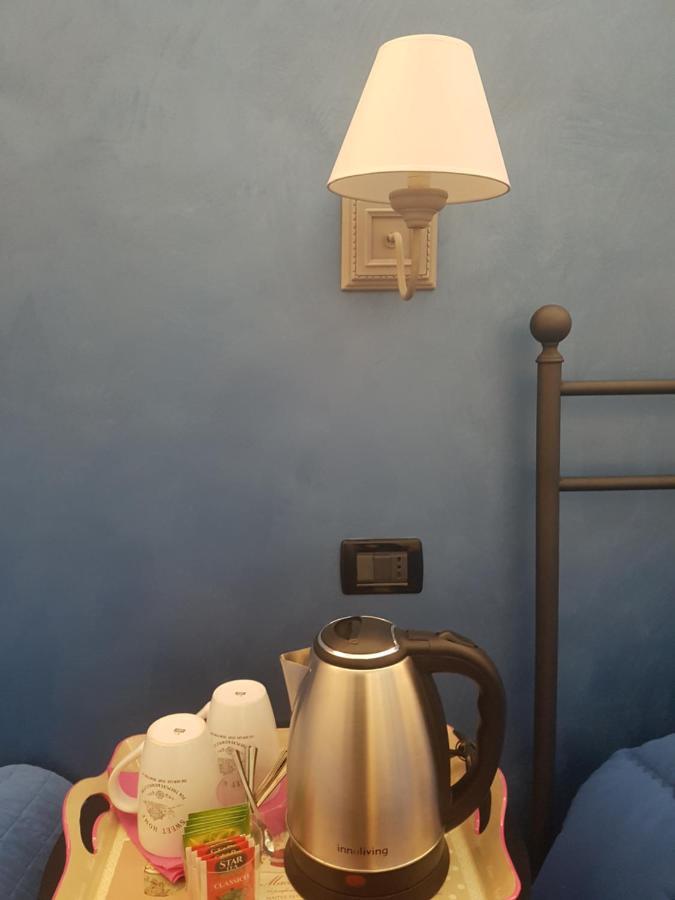 Ghiro Ghiotto Bed & Breakfast Pietra Ligure Dış mekan fotoğraf