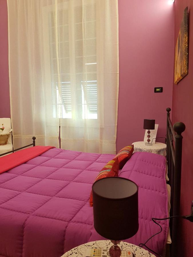 Ghiro Ghiotto Bed & Breakfast Pietra Ligure Dış mekan fotoğraf