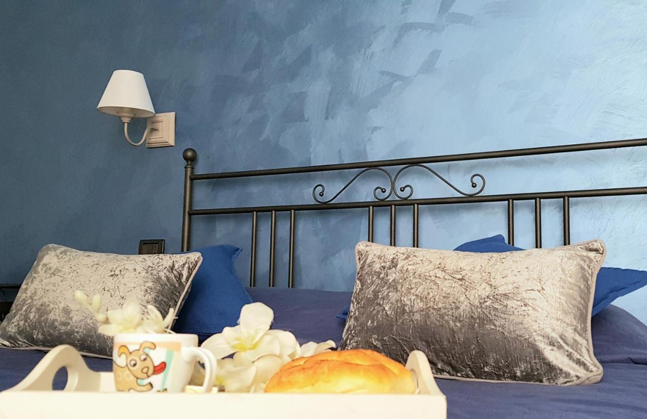 Ghiro Ghiotto Bed & Breakfast Pietra Ligure Dış mekan fotoğraf